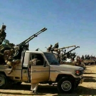 الجيش يتقدم ويحاصر ما تبقى من المليشيات بمعسكر حام في الجوف